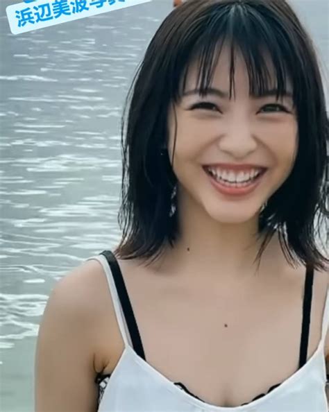 浜辺美波 おっぱい|浜辺美波のお宝キャプとエロ画像。おっぱいの膨らみとフェラ顔